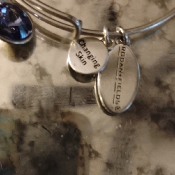 Rodan + Fields Silver Bracelet with Blue Charm - Picture 4 of 6